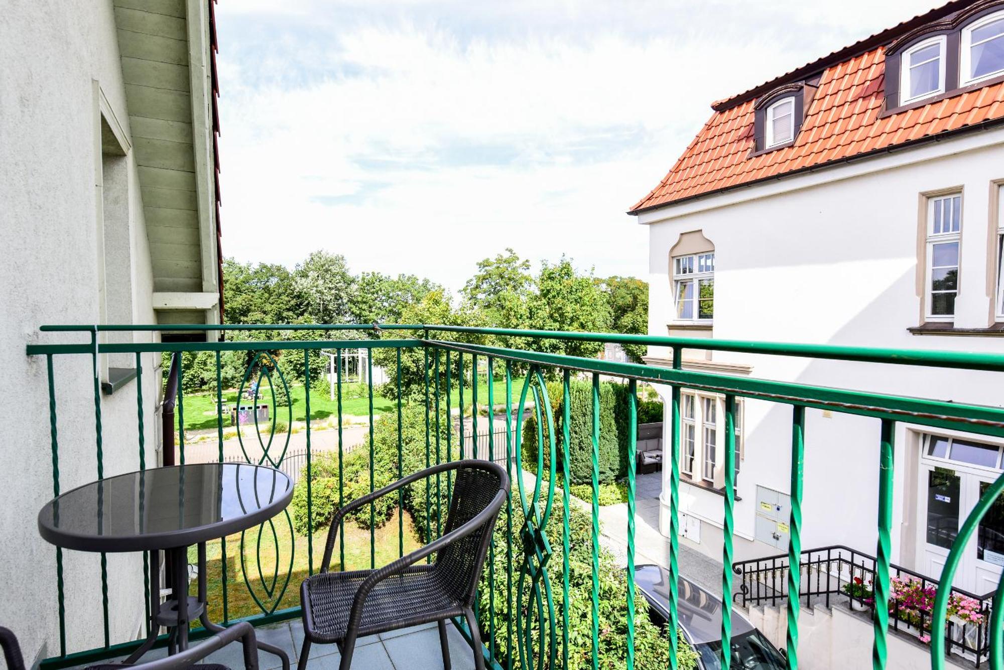 Hotel Rewita Miedzyzdroje - Galeon Exterior foto